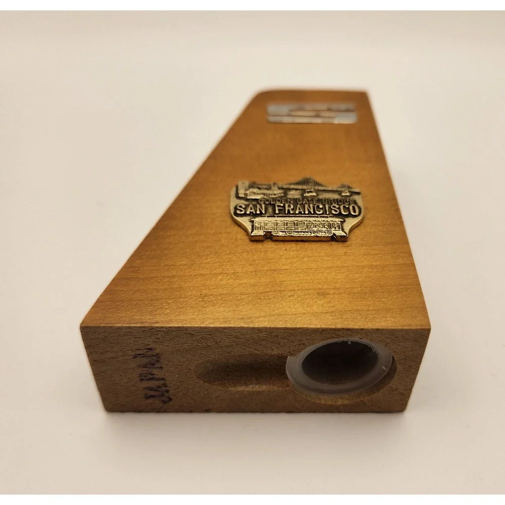 VINTAGE WOODEN SAN FRANCISCO GOLDEN GATE BRIDGE SALT‎ AND PEPPER SHAKERS